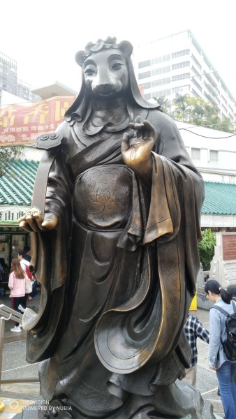 黄大仙免费救世报免费,黄大仙免费救世报免费，信仰与慈善的交融