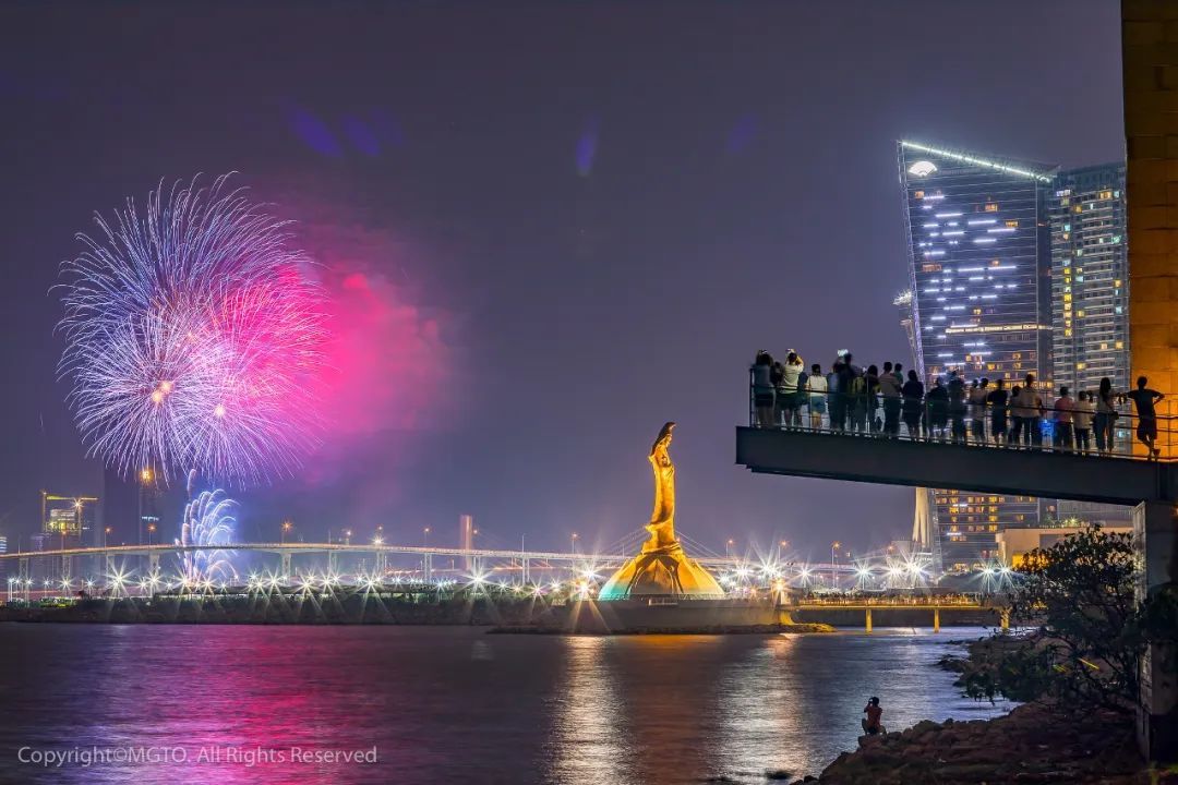 澳门四不像网凤凰,澳门四不像网凤凰，探索神秘与独特的网络世界